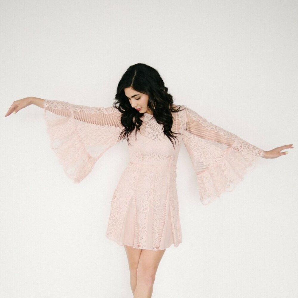 LA MAISON TALULAH "Lust Over Dress" Bell Sleeve Lace Size Small
